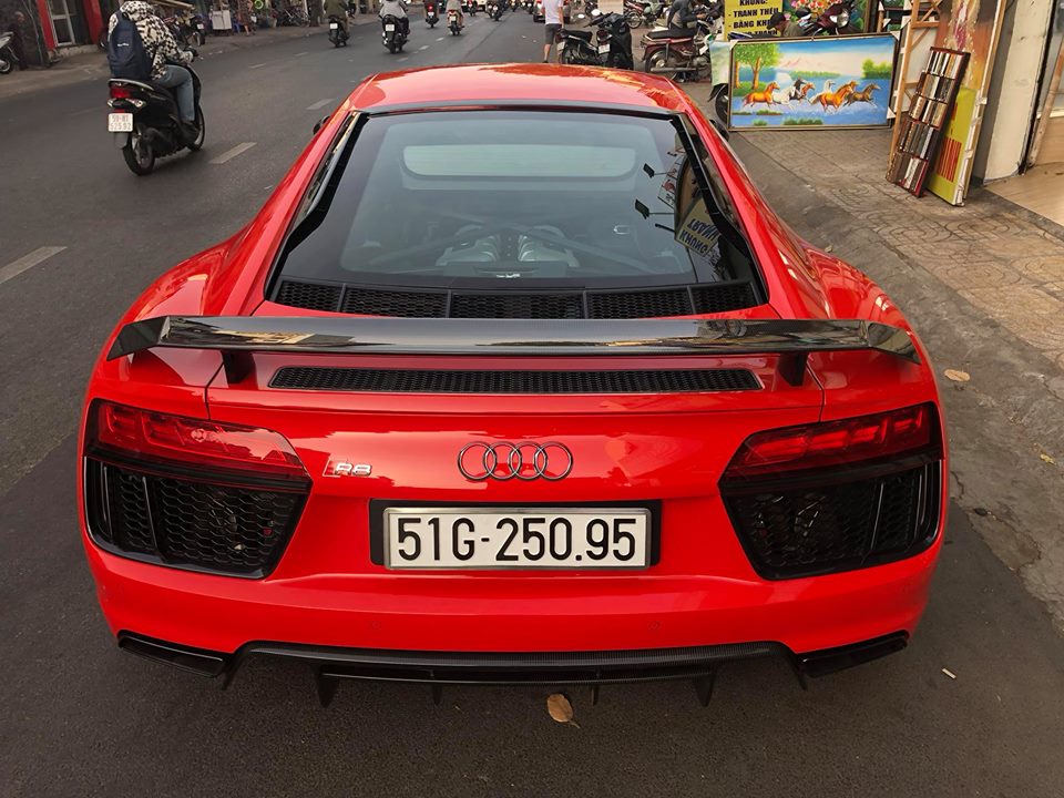 Audi R8 V10 Plus