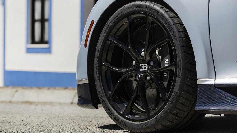 sieu-xe-bugatti-chiron sieu-xe-bugatti-chiron