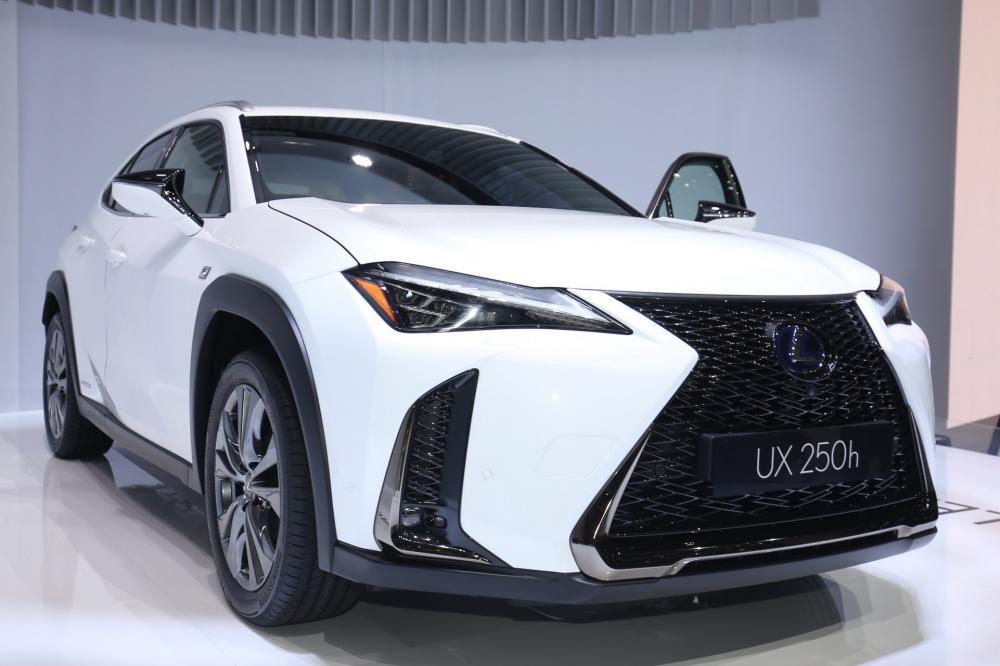 Lexus UX 2019 trong triển lãm Geneva 2018 Lexus UX 2019 trong triển lãm Geneva 2018
