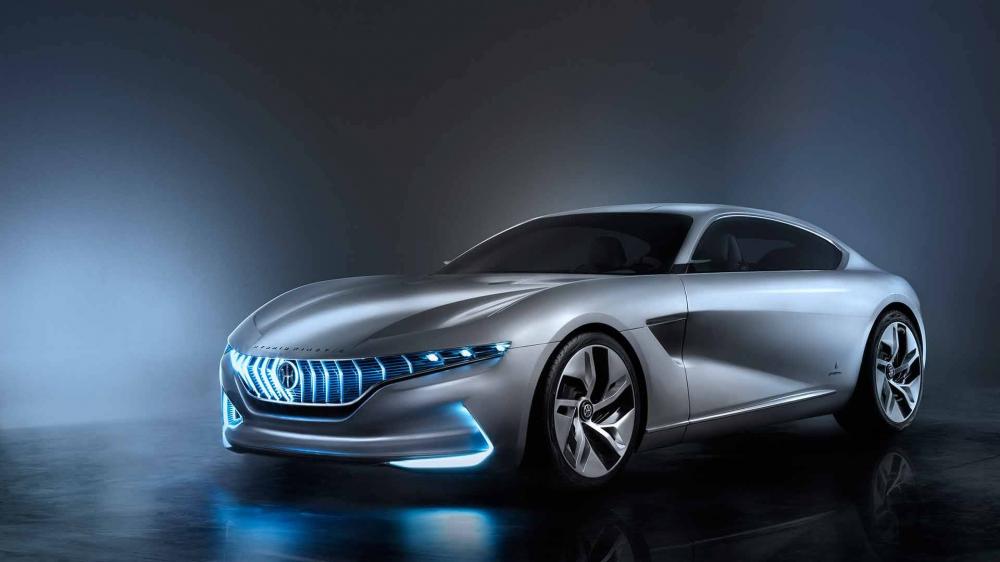 Những đặc điểm khác mà người ta có thể nhìn thấy được từ hình ảnh do Pininfarina công bố là một nắp ca pô dài hợp với nóc mượt mà và phần phía sau tròn trịa.