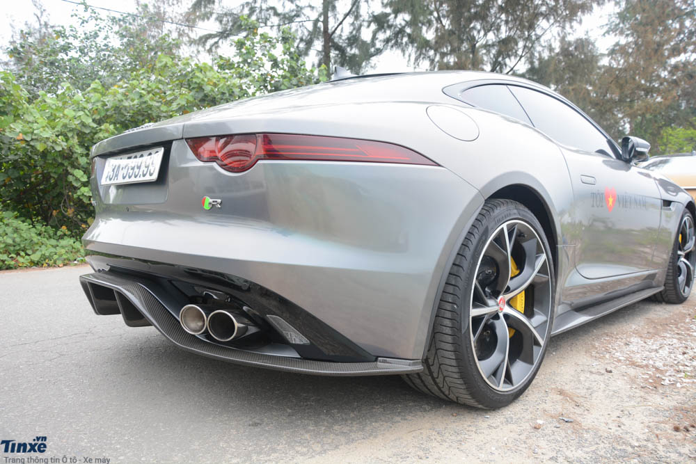 Jaguar F-Type R