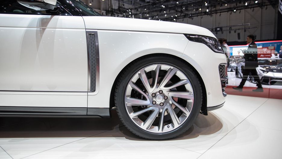 Range Rover SV Coupe  Range Rover SV Coupe