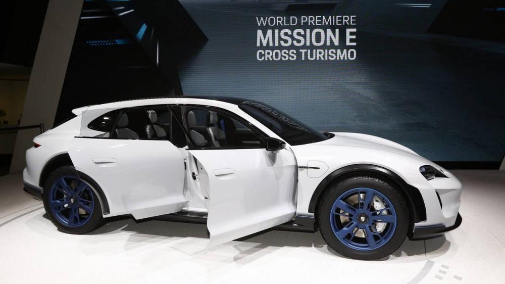 Porsche Mission E Cross Turismo
