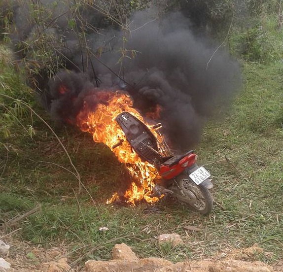 Đốt xe chống đối CSGT