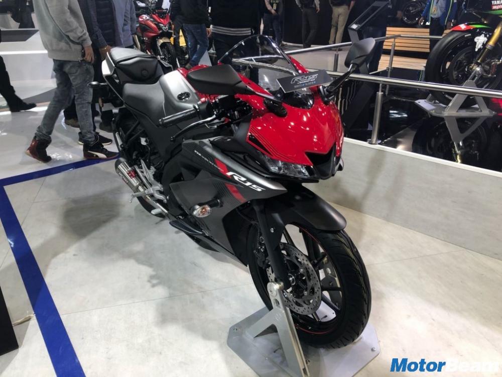 Yamaha R15 2018 ra mắt với gói độ Racing Kit