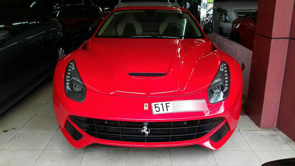 Ferrari F12 Berlinetta độ DMC