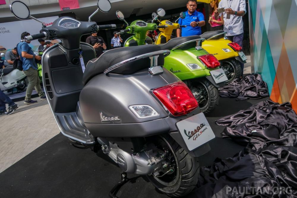 Vespa GTS Super 300
