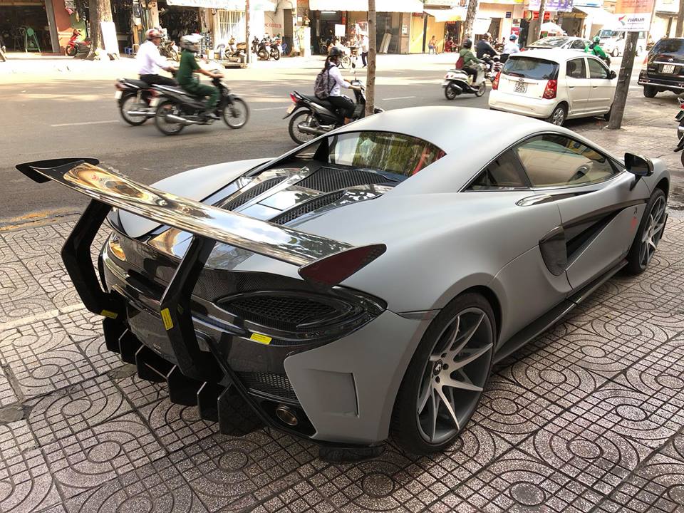 McLaren 570S