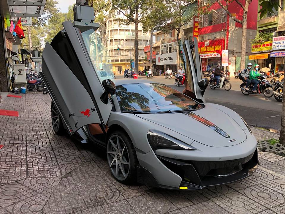 McLaren 570S
