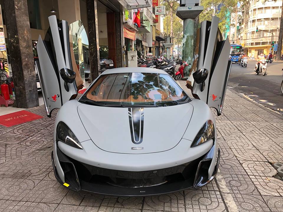 McLaren 570S