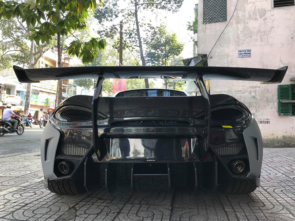 McLaren 570S
