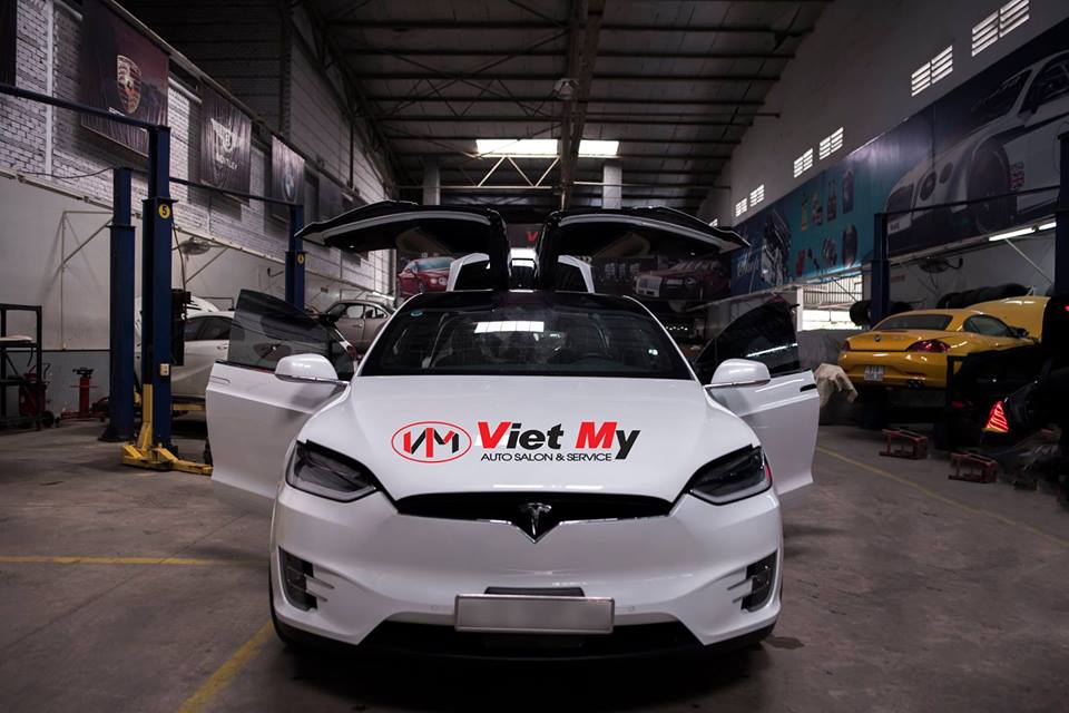 Tesla Model X P90D độc nhất Việt Nam