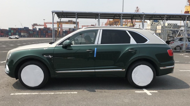 Bentley Bentayga màu độc Bentley Bentayga màu độc