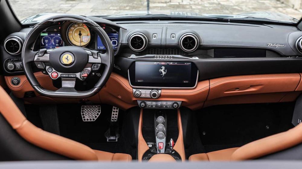 Apple CarPlay Ferrari Portofino Apple CarPlay Ferrari Portofino