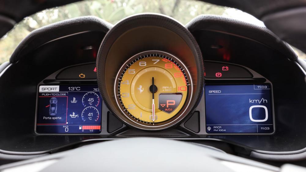 Đồng hồ tốc độ Ferrari Portofino Đồng hồ tốc độ Ferrari Portofino