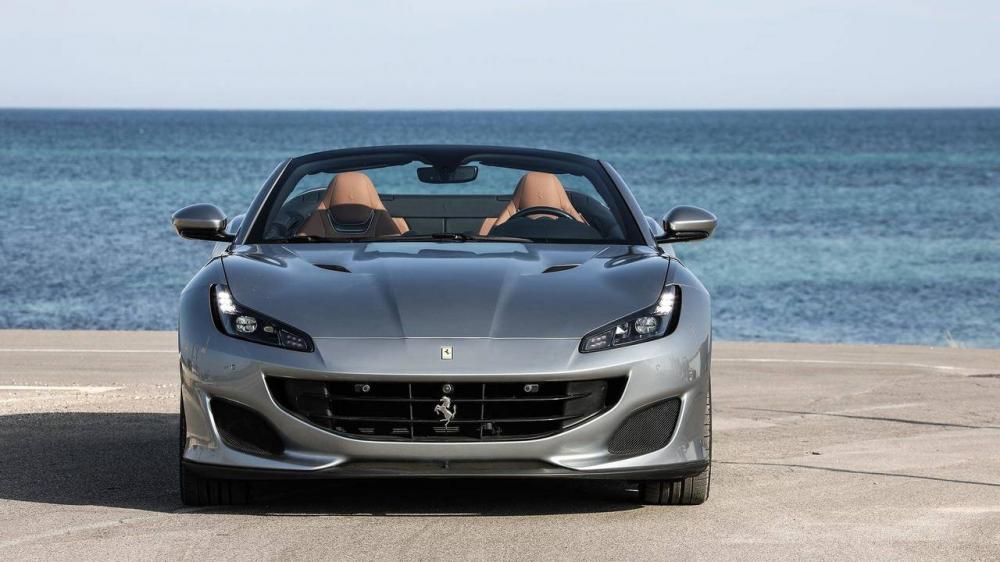 camera trước của Ferrari Portofino camera trước của Ferrari Portofino