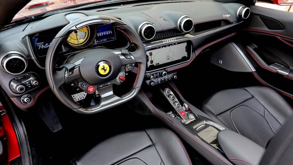 Kit hút thuốc Ferrari Portofino Kit hút thuốc Ferrari Portofino