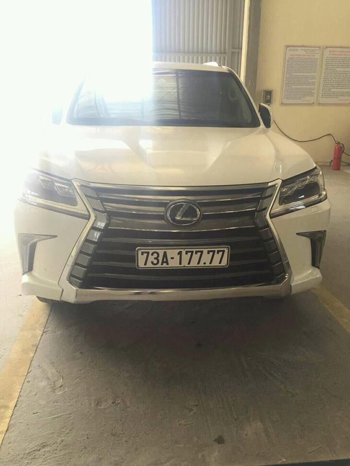 Lexus LX570