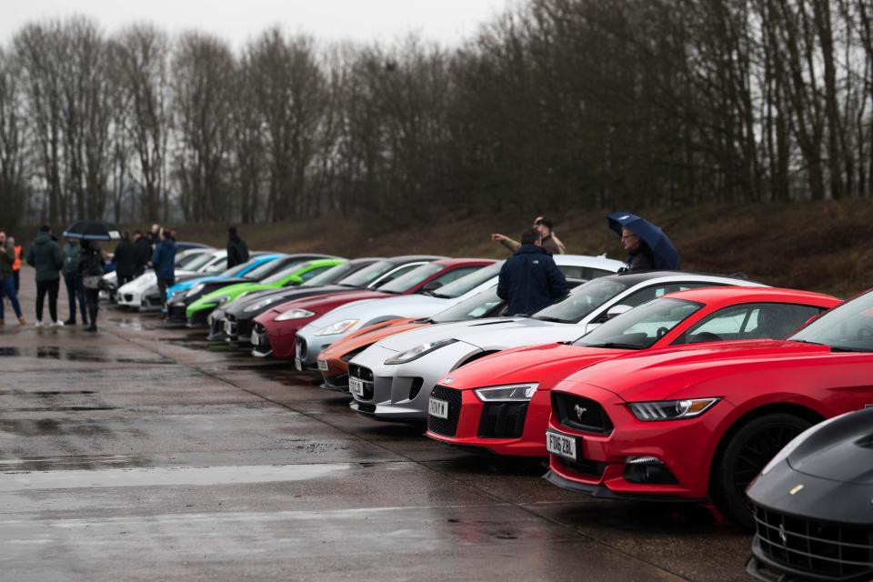 Offline siêu xe của hội nhà giàu Anh quốc