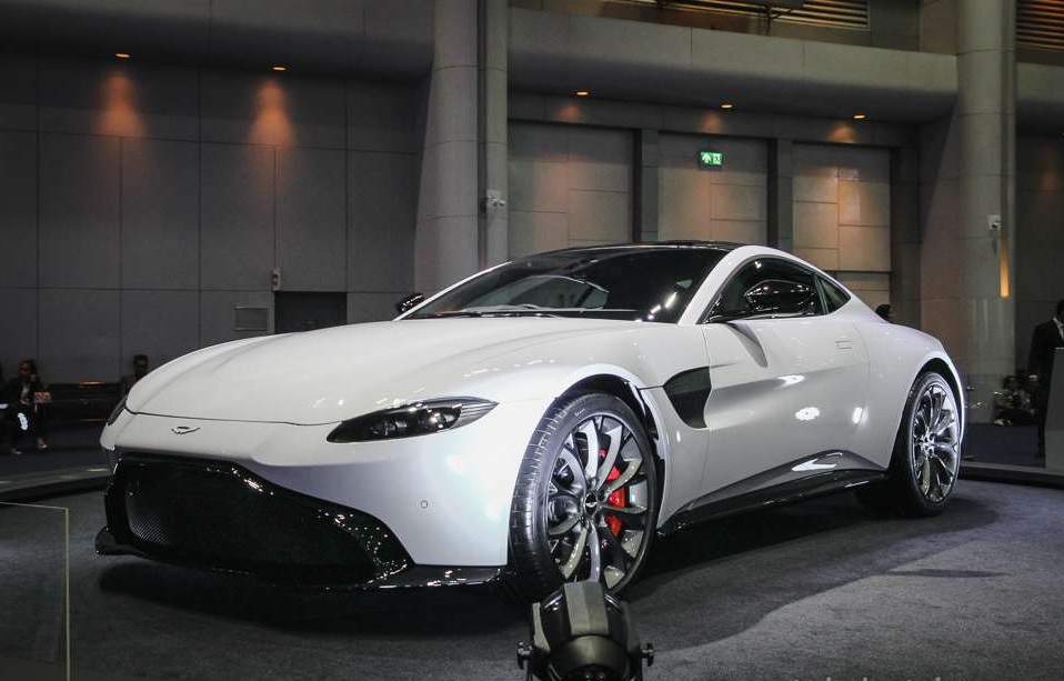 Aston Martin V8 Vantage Aston Martin V8 Vantage