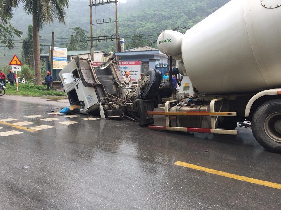Tai nạn xe trộn bê tông