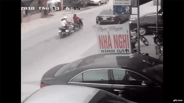 Ô tô tải đánh lái xuất thần