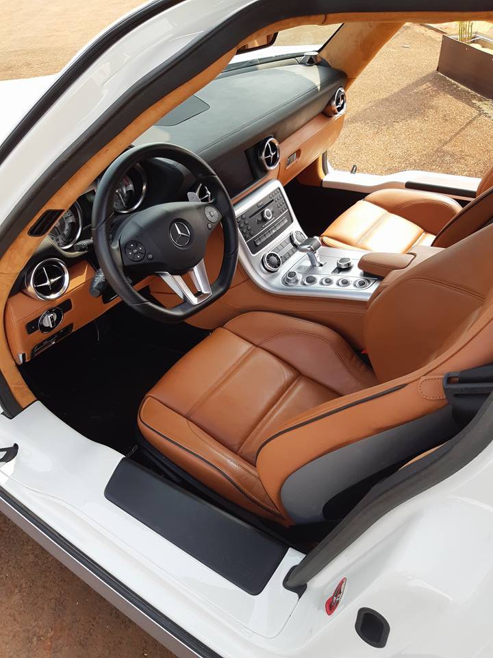 Mercedes-Benz SLS AMG