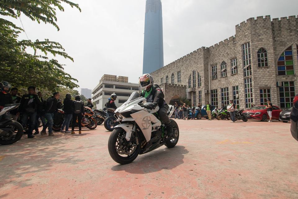 Kawasaki H2 