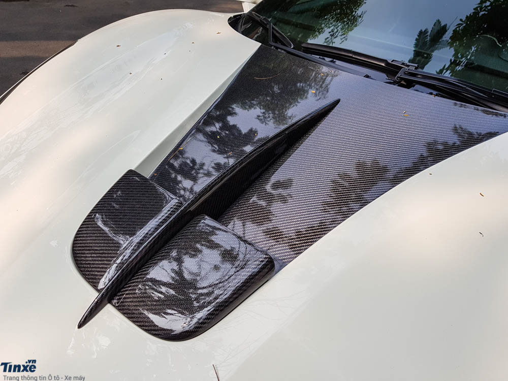 Ferrari 488 GTB độ body kit Misha