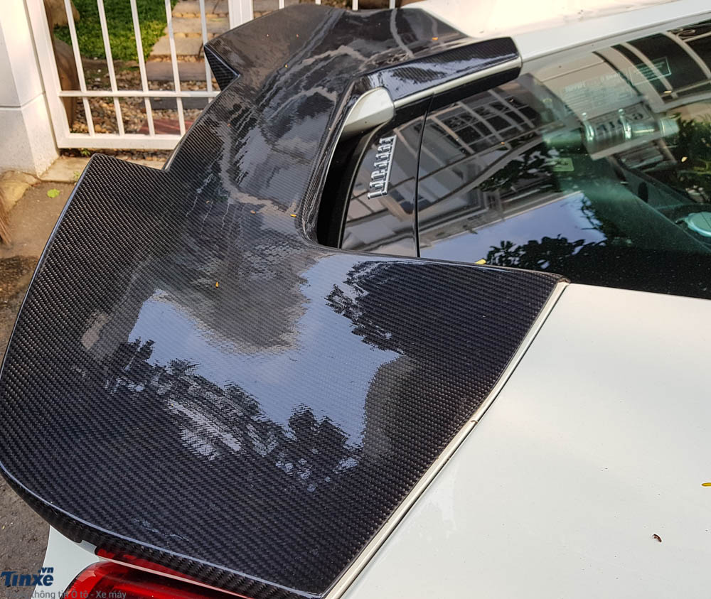 Ferrari 488 GTB độ body kit Misha