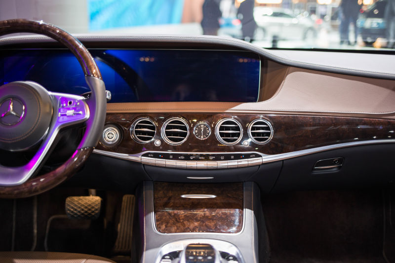 xe có đồng hồ analog