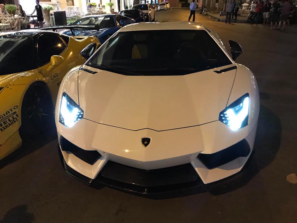 Siêu xe độ Dàn siêu xe độ