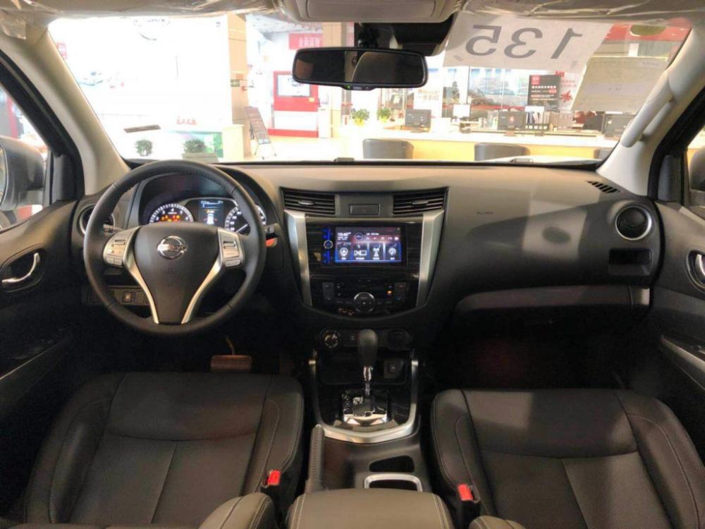 noi-that-nissan-terra-2018