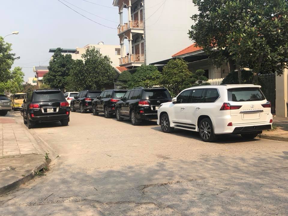 dan-xe-lexus-lx570-tai-quang-ninh