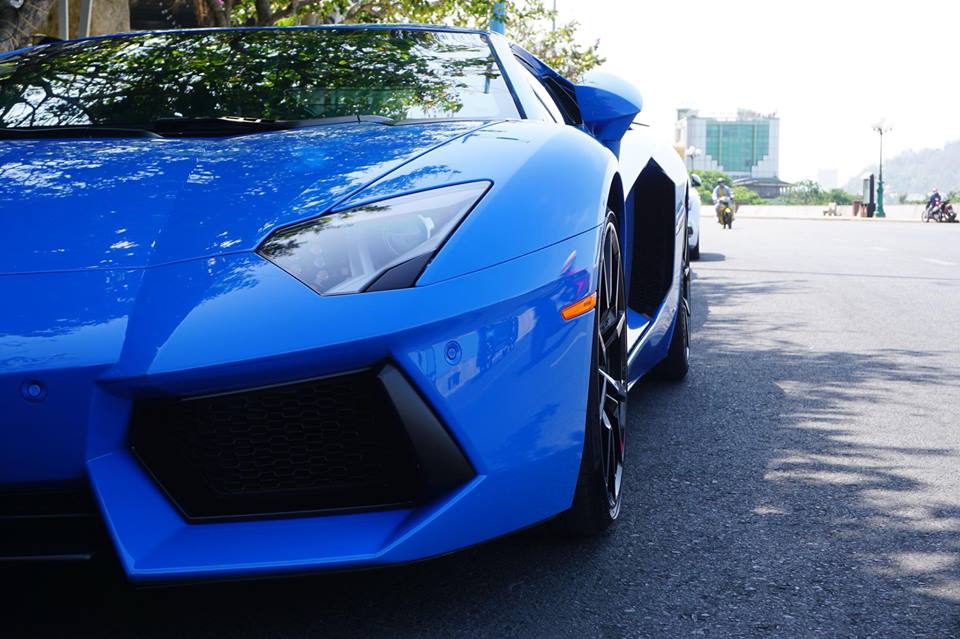 Lamborghini Aventador LP700-4 màu xanh Lemans Lamborghini Aventador LP700-4 màu xanh Lemans