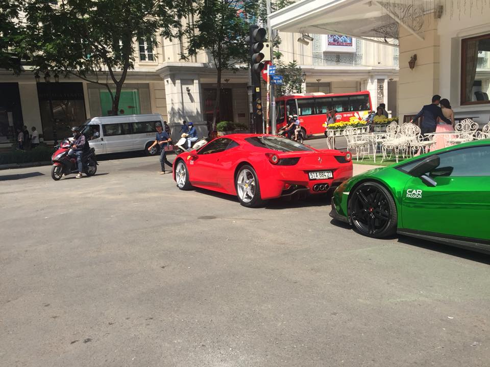 Ferrari 458 Italia cùng Lamborghini Huracan khoe dáng tại Sài thành vào cuối tuần Ferrari 458 Italia cùng Lamborghini Huracan khoe dáng tại Sài thành vào cuối tuần
