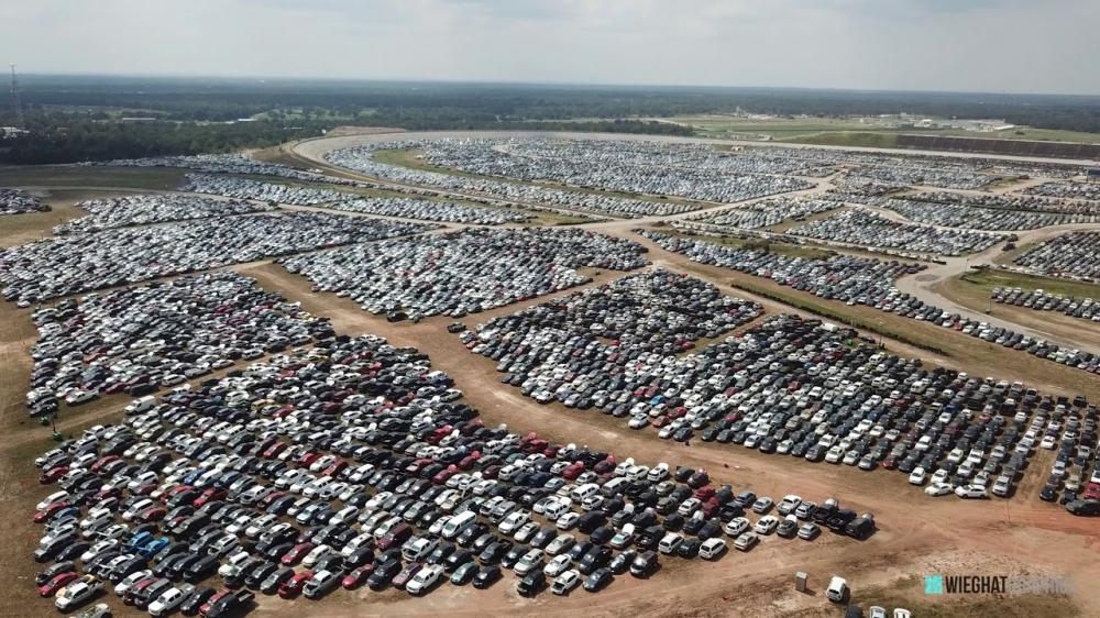 o-to-ngap-nuoc-bao-harvey