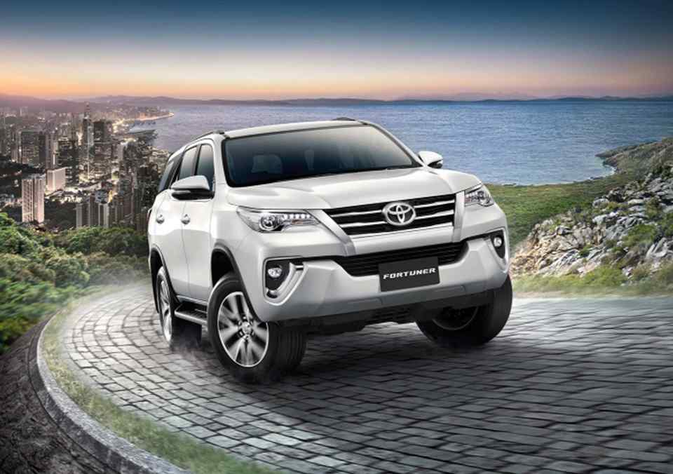Toyota Fortuner khan hàng toyota-fortuner-viet-nam