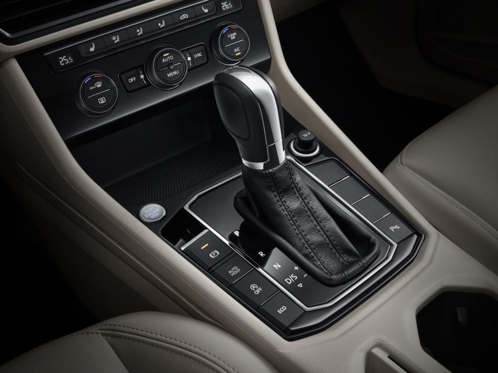 volkswagen-lavida-plus-2018