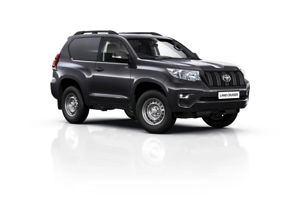 Toyota-Land-Cruiser-Utility-Commercial