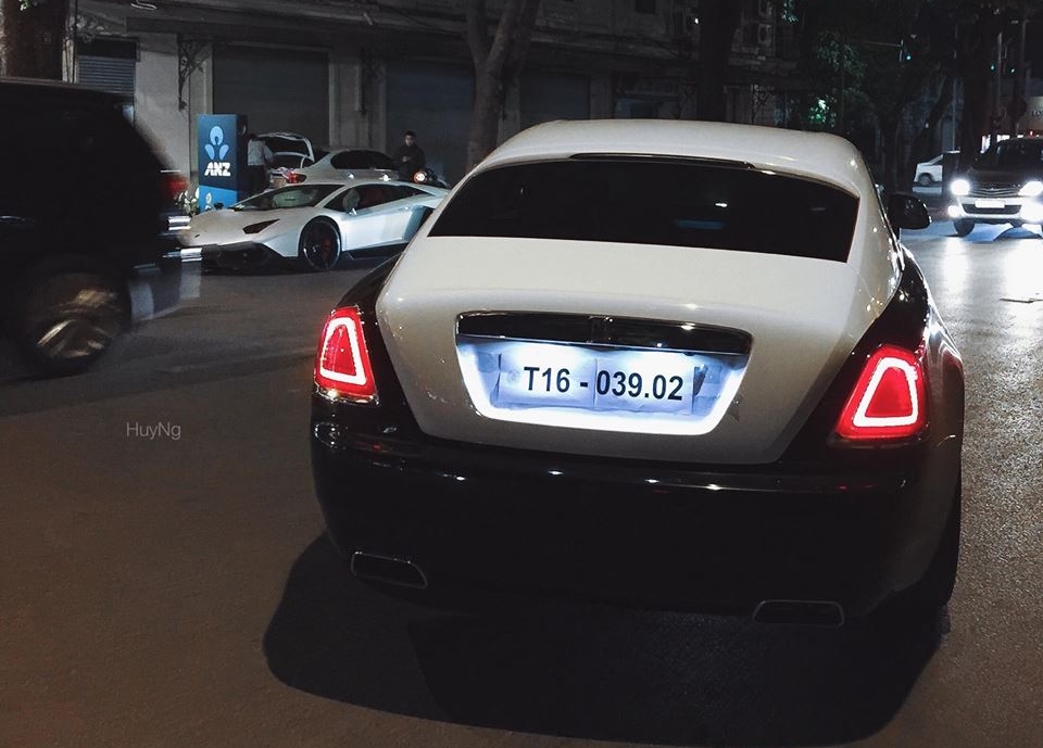 them-xe-sieu-sang-rollsroyce-wraith-cap-ben-tai-ha-noi