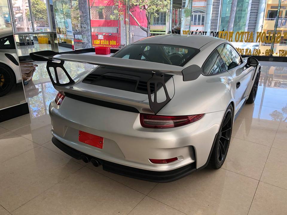 nghi-van-chu-tich-trung-nguyen-mua-sieu-xe-porsche-911-gt3-rs-thu-2-tai-viet-nam