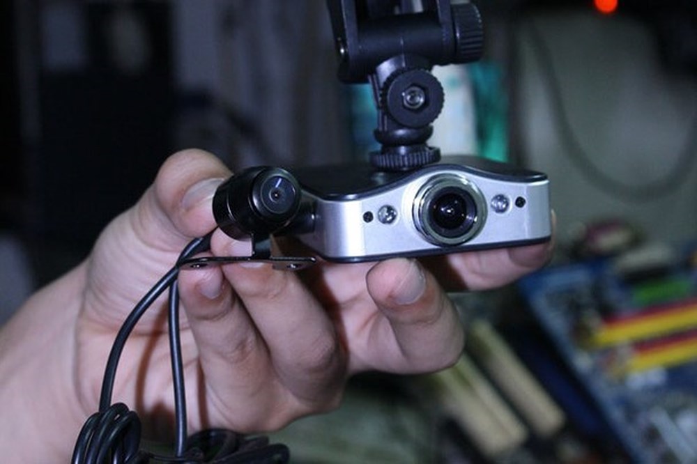 Chú ý đến kích cỡ của camera hành trình Chú ý đến kích cỡ của camera hành trình