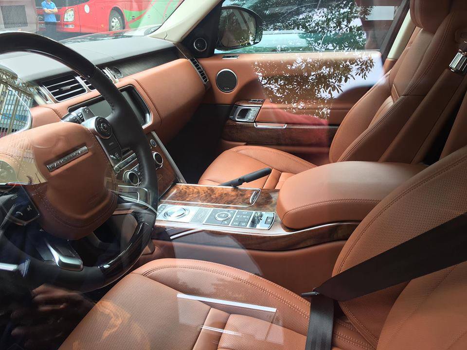 phien-ban-gioi-han-range-rover-holland--holland-bat-ngo-xuat-hien-tai-viet-nam