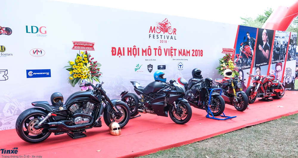 cuong-dola-dem-cap-doi-sieu-xe-khung-trung-bay-tai-dai-hoi-mo-to-o-dong-nai cuong-dola-dem-cap-doi-sieu-xe-khung-trung-bay-tai-dai-hoi-mo-to-o-dong-nai