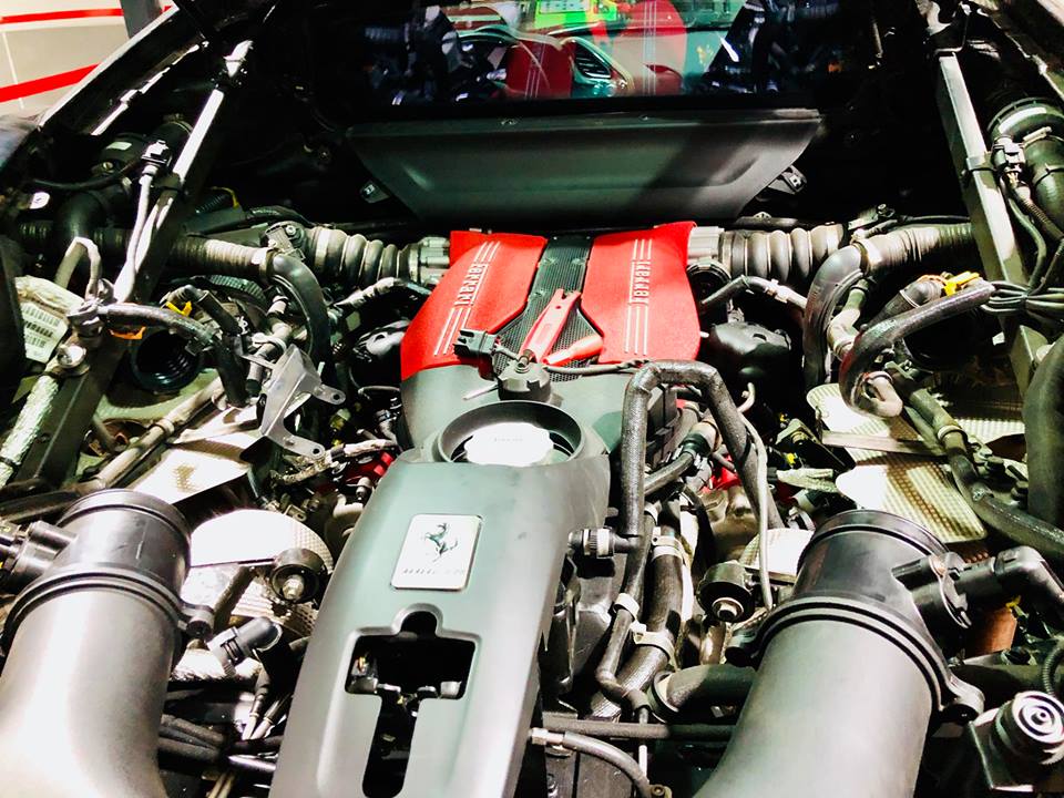 sieu-xe-ferrari-488-gtb-mau-den-doc-nhat-ha-thanh-do-po-fi