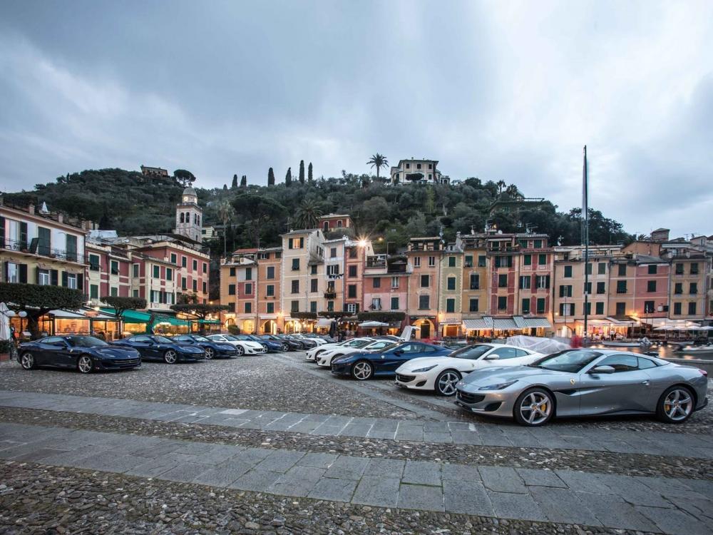 20-chiec-ferrari-portofino-thuc-hien-man-vong-quanh-60-thanh-pho-chau-au
