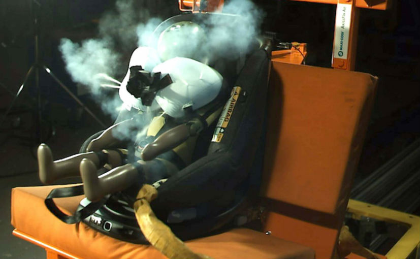 Trang bị túi khí cho ghế ngồi trên ô tô của trẻ em