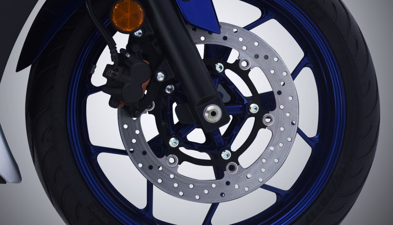 Xe Yamaha R3 sử dụng phuộc ống lồng truyền thống