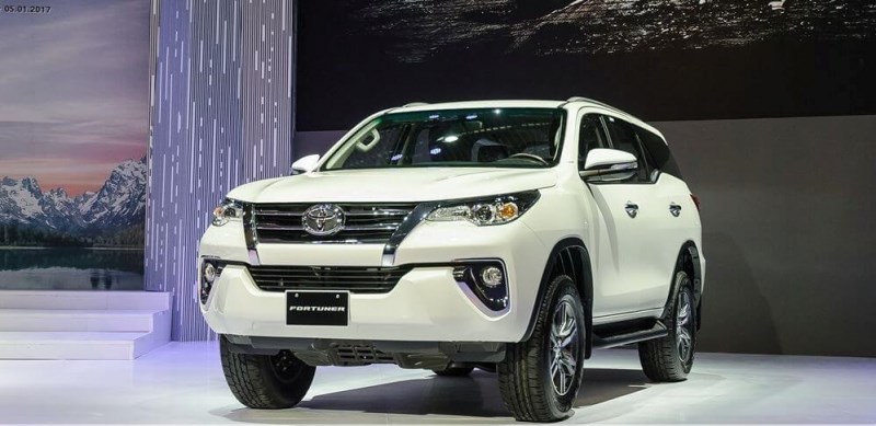 ngoại thất của xe Toyota Fortuner